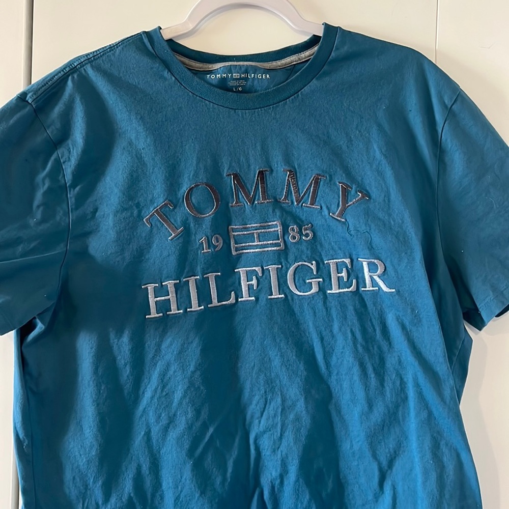 Tommy Hilfiger t shirt